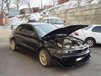 2002 Mitsubishi Galant Photos