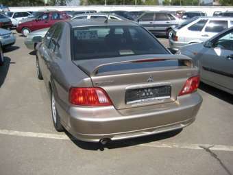 2002 Mitsubishi Galant Photos