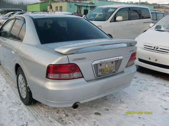 2002 Mitsubishi Galant Photos