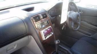 2002 Mitsubishi Galant Pictures