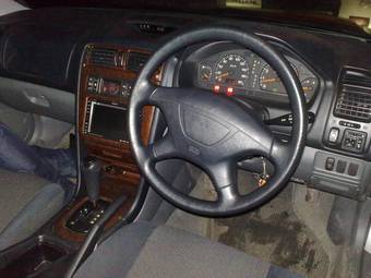 2002 Mitsubishi Galant Photos