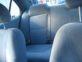 2002 Mitsubishi Galant Photos
