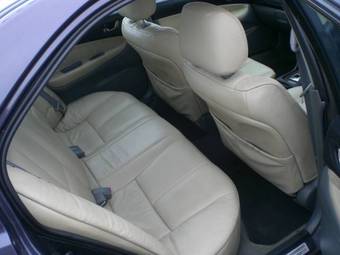 2002 Mitsubishi Galant Images