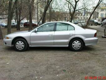 2002 Mitsubishi Galant Pictures