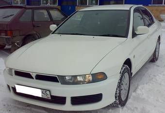 2002 Mitsubishi Galant Photos