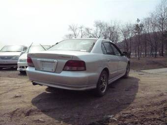 2002 Mitsubishi Galant Pictures