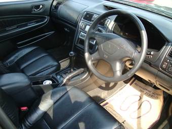 2002 Mitsubishi Galant Photos
