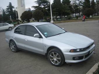 2002 Mitsubishi Galant Photos