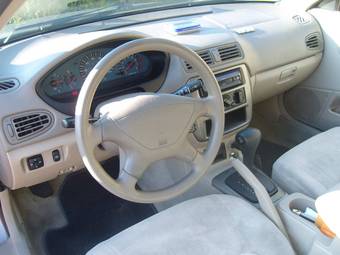 2002 Mitsubishi Galant Pictures