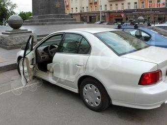 2002 Mitsubishi Galant Pictures