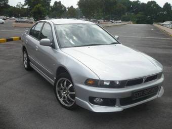 2002 Mitsubishi Galant Pics