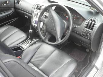 2002 Mitsubishi Galant Photos