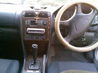 2002 Mitsubishi Galant Photos