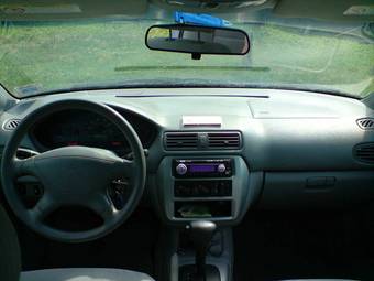 2002 Mitsubishi Galant Photos