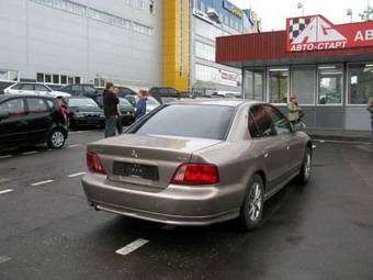 2002 Mitsubishi Galant Photos