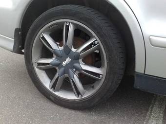 2002 Mitsubishi Galant Photos
