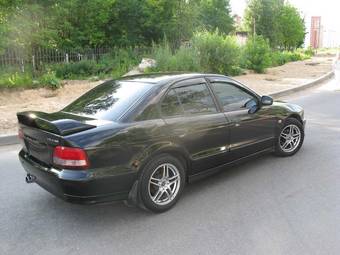 2002 Mitsubishi Galant Pictures