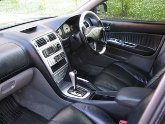 2002 Mitsubishi Galant Photos