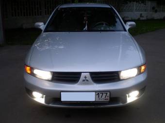 2002 Mitsubishi Galant Photos