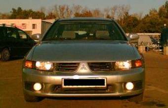 2002 Mitsubishi Galant Pictures