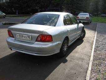 2002 Mitsubishi Galant Photos