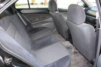 2002 Mitsubishi Galant Pics
