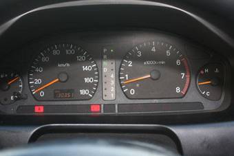 2002 Mitsubishi Galant Pictures