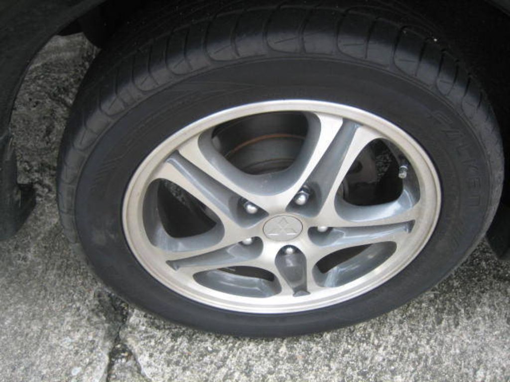 2003 Mitsubishi Galant