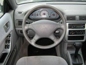 2003 Mitsubishi Galant Pictures