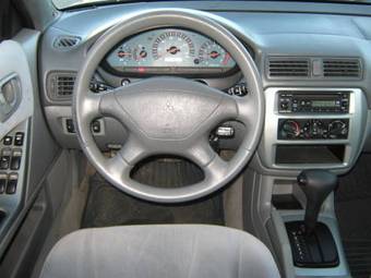 2003 Mitsubishi Galant Pictures