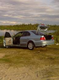 2003 Mitsubishi Galant Images