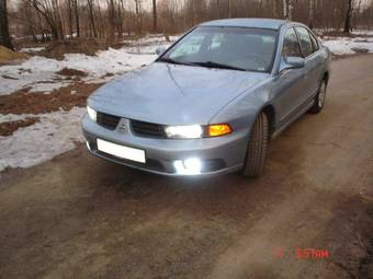 2003 Mitsubishi Galant Photos