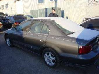 2003 Mitsubishi Galant Photos