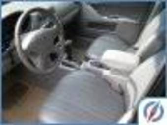 2003 Mitsubishi Galant Photos