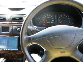 2003 Mitsubishi Galant Photos