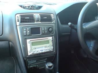 2003 Mitsubishi Galant Photos