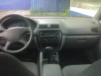 2003 Mitsubishi Galant Pictures