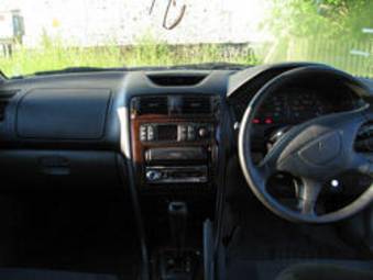 2003 Mitsubishi Galant Pictures