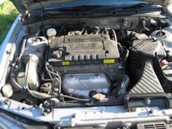 2003 Mitsubishi Galant Photos