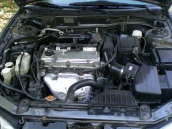 2003 Mitsubishi Galant Photos