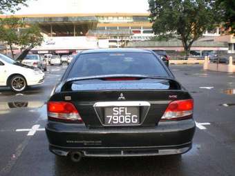 2004 Mitsubishi Galant Photos