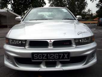 2004 Mitsubishi Galant Photos