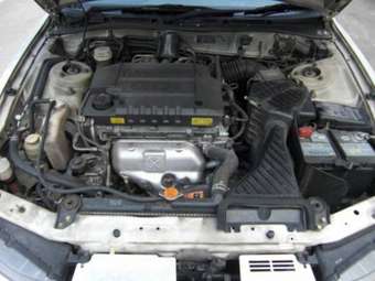 2004 Mitsubishi Galant Pics