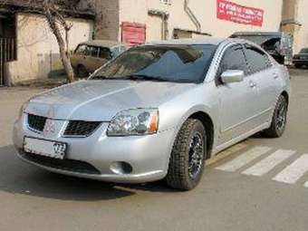 2004 Mitsubishi Galant Pictures