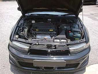 2004 Mitsubishi Galant Pictures