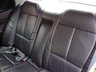 2004 Mitsubishi Galant Pics