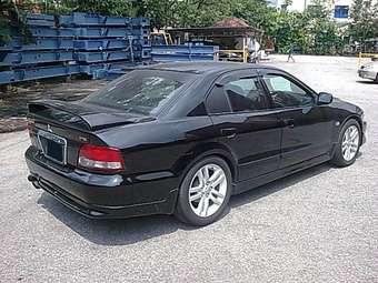 2004 Mitsubishi Galant Pictures