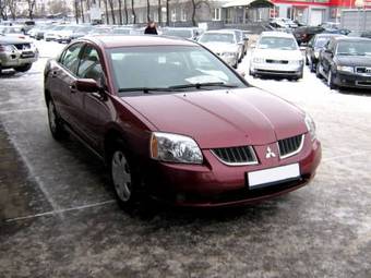 2004 Mitsubishi Galant Photos