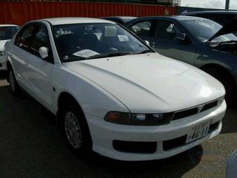 2004 Mitsubishi Galant Pictures