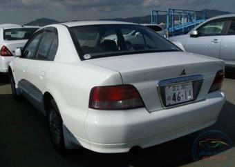 2004 Mitsubishi Galant Pics